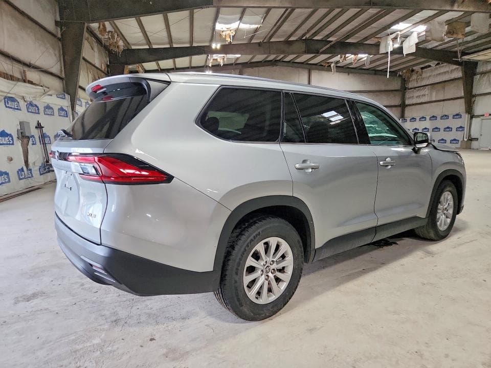 2024 TOYOTA GRAND HIGHLANDER XLE 3