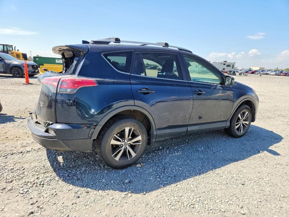 2017 TOYOTA RAV4 XLE 3