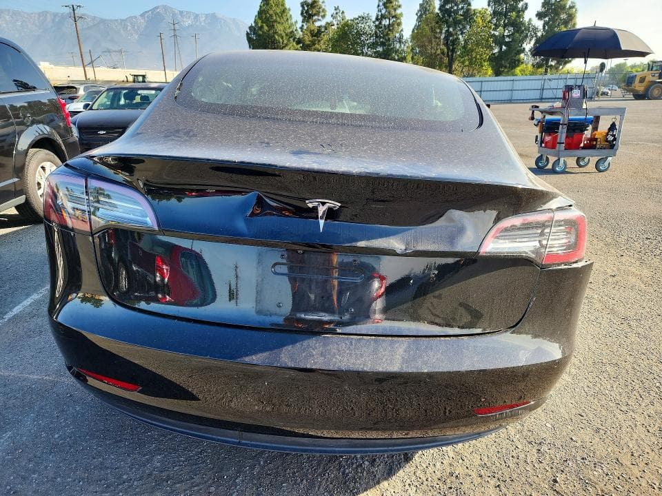 2018 TESLA MODEL 3 6