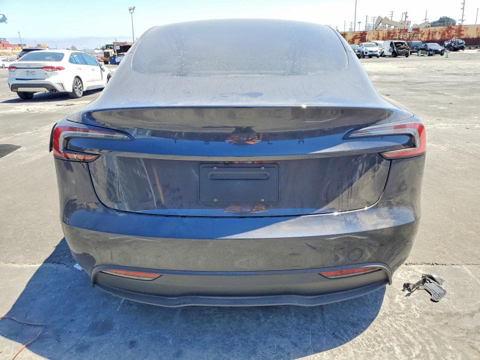 2026 TESLA MODEL 3 6