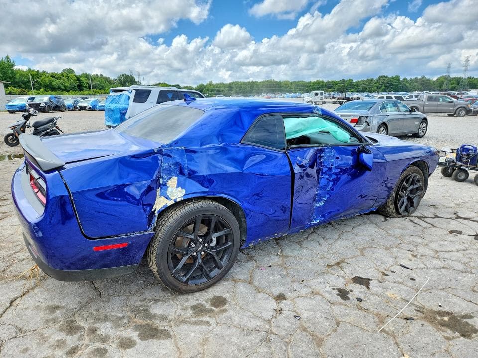 2022 DODGE CHALLENGER SXT 3