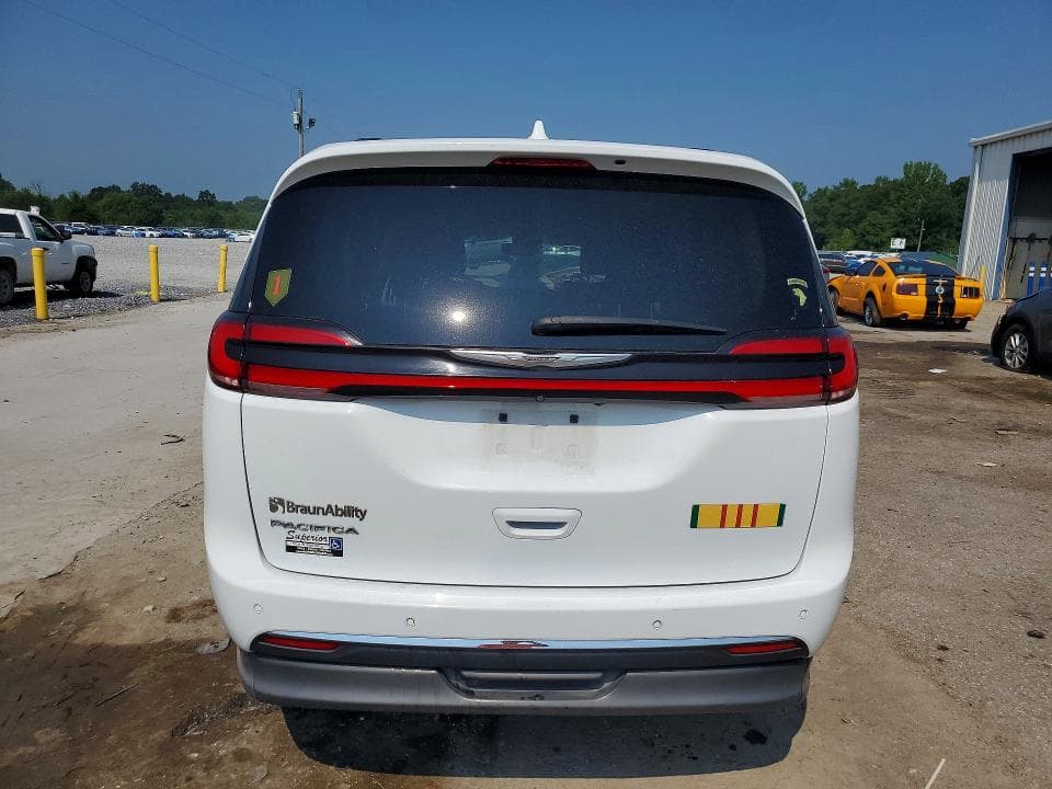 2022 CHRYSLER PACIFICA TOURING L 6