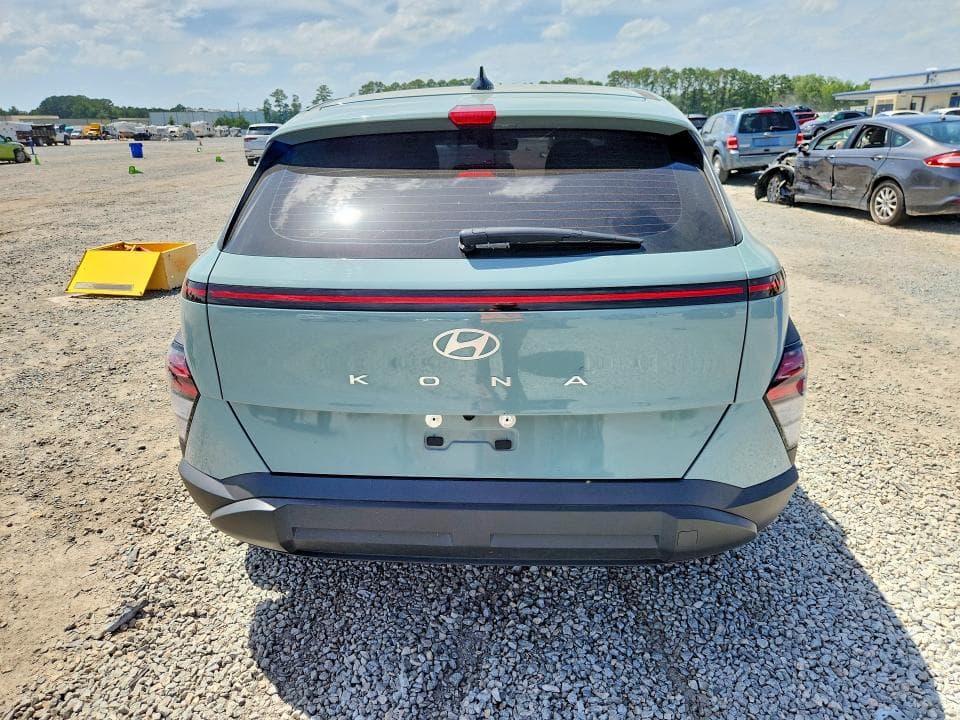 2025 HYUNDAI KONA SE 6