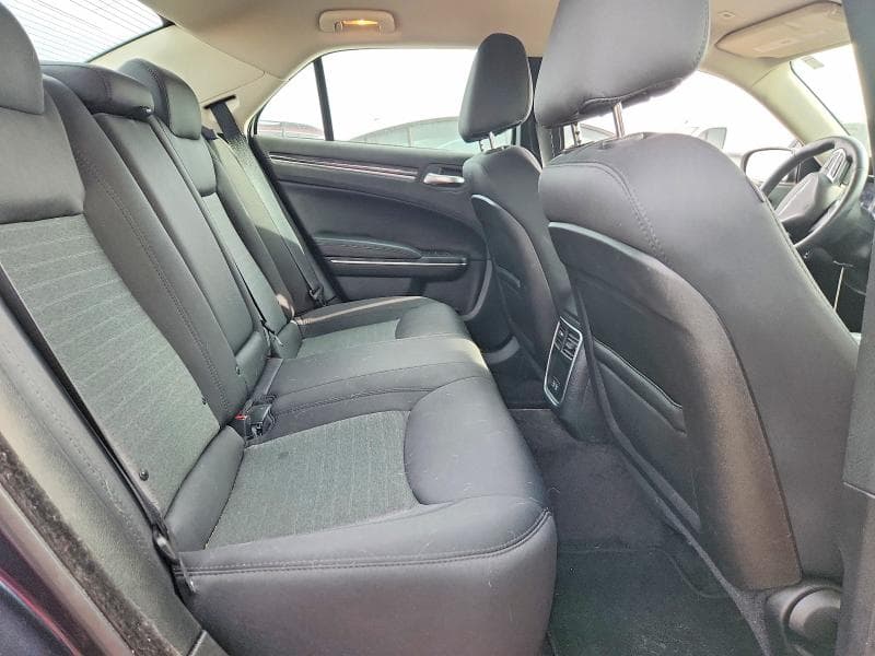 2018 CHRYSLER 300 TOURING 10