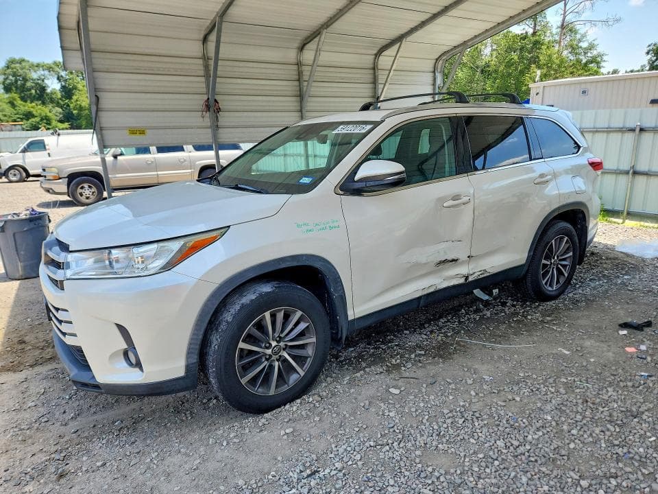 2019 TOYOTA HIGHLANDER XLE - 1