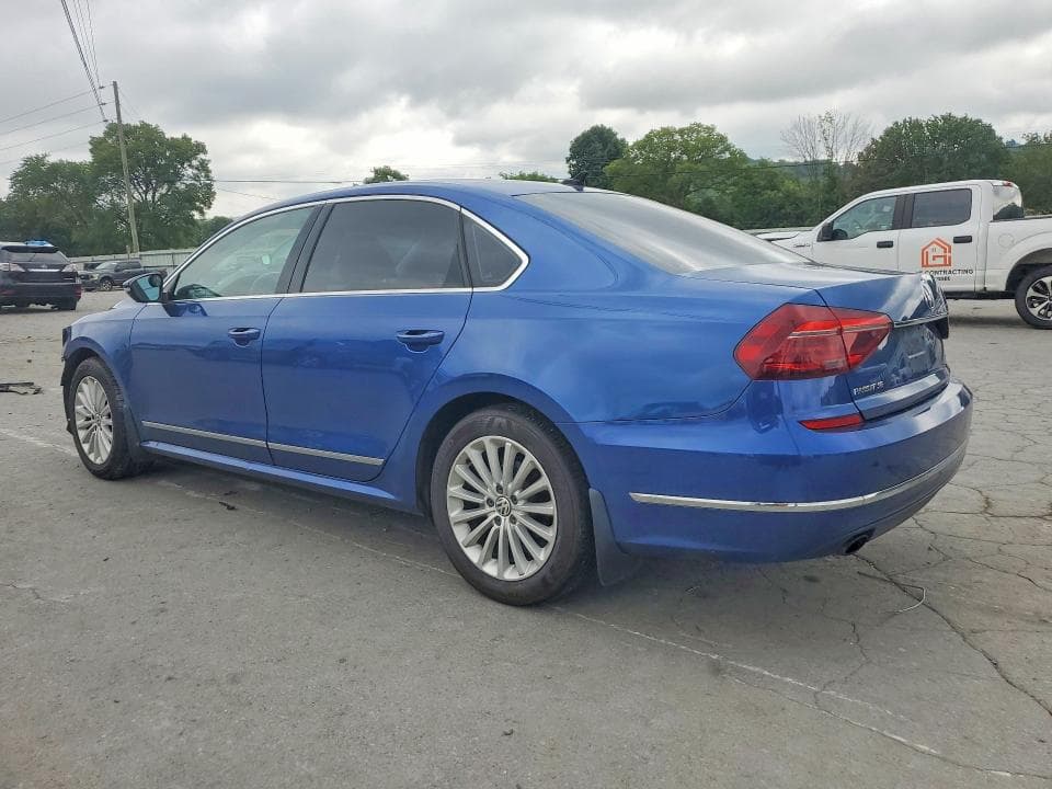 2017 VOLKSWAGEN PASSAT SE 2