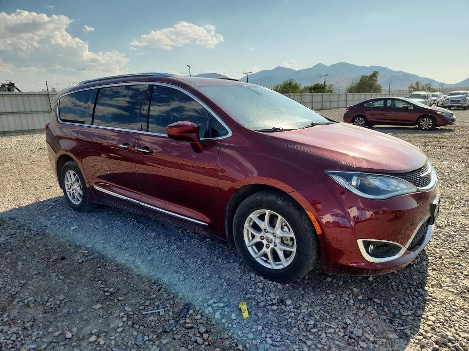 2020 CHRYSLER PACIFICA TOURING L 4