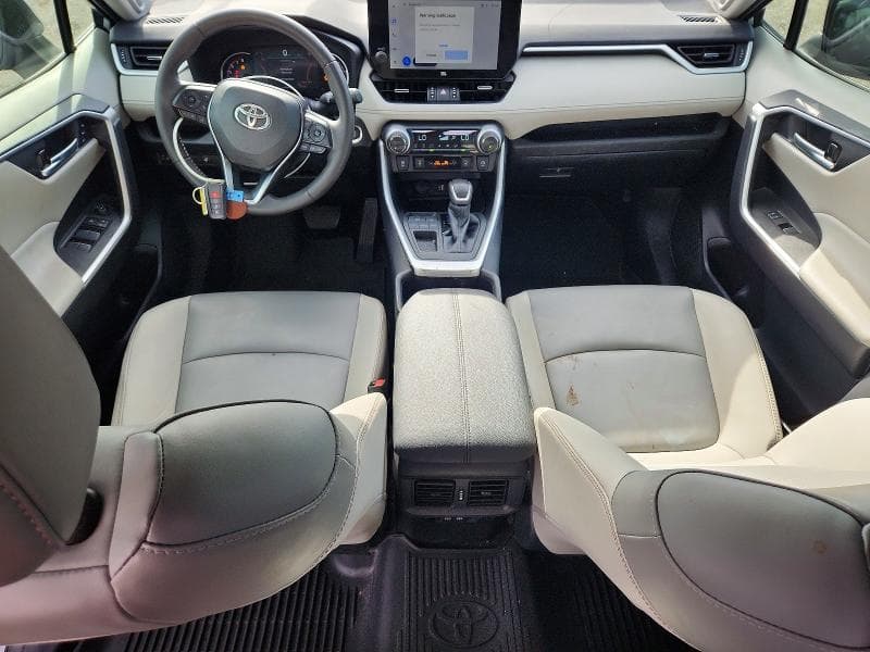 2023 TOYOTA RAV4 XLE PREMIUM 8