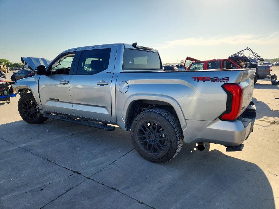 2024 TOYOTA TUNDRA SR5 2