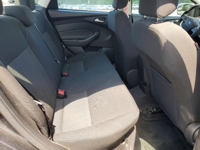 2018 FORD FOCUS SE 10