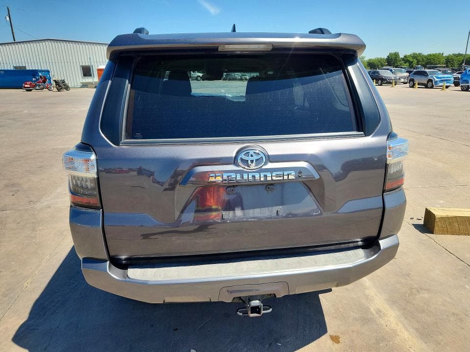 2023 TOYOTA 4RUNNER SR5 6
