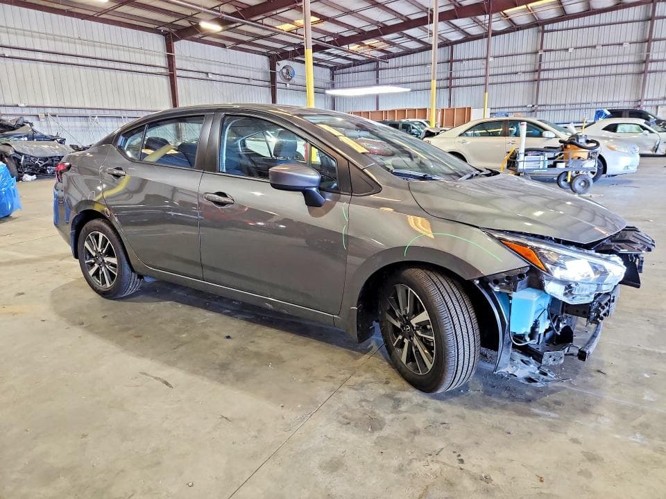 2025 NISSAN VERSA SV 4
