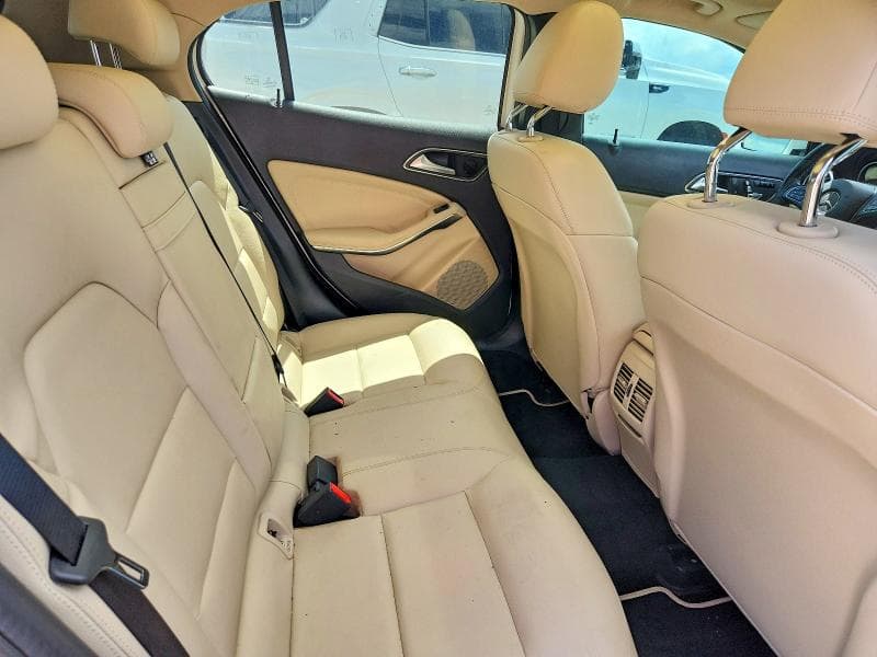 2020 MERCEDES-BENZ GLA 250 4MATIC 11