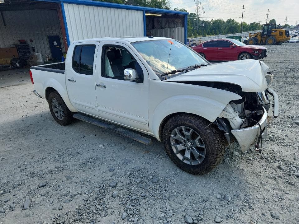 2019 NISSAN FRONTIER SL 4