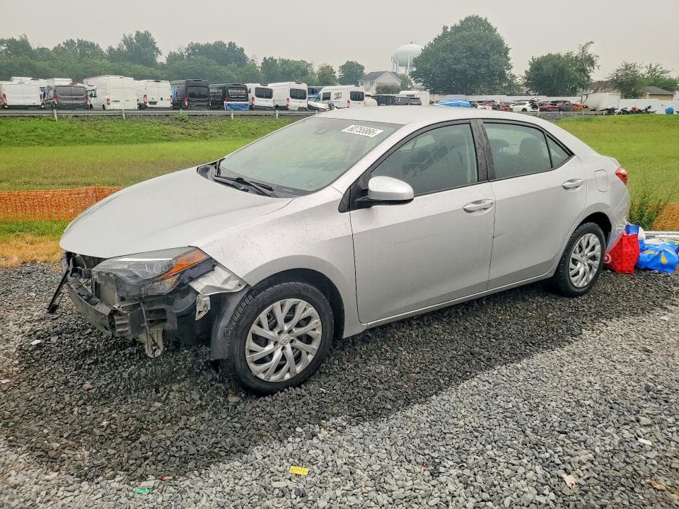 2018 TOYOTA COROLLA LE - 1