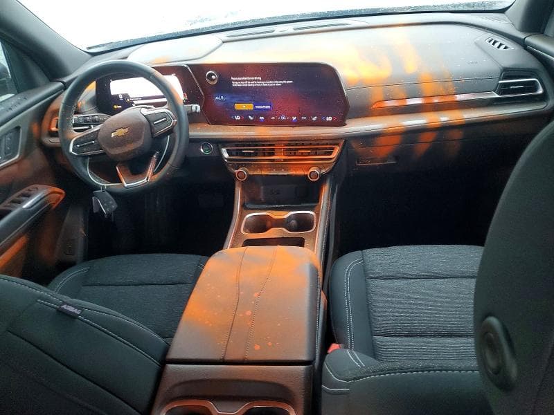 2025 CHEVROLET TRAVERSE LT 8