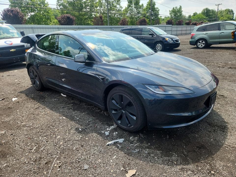 2026 TESLA MODEL 3 4