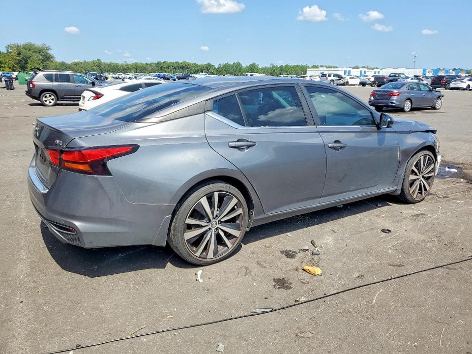 2020 NISSAN ALTIMA SR 3