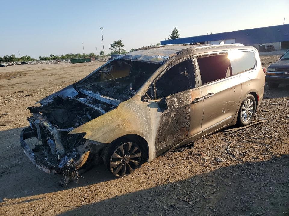 2018 CHRYSLER PACIFICA TOURING L PLUS - 1