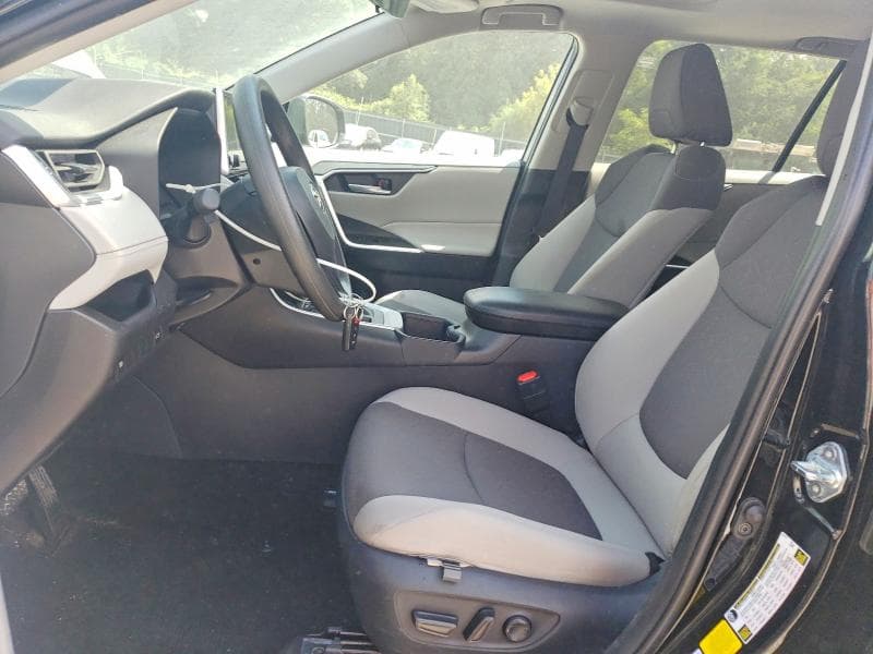 2025 TOYOTA RAV4 XLE 7