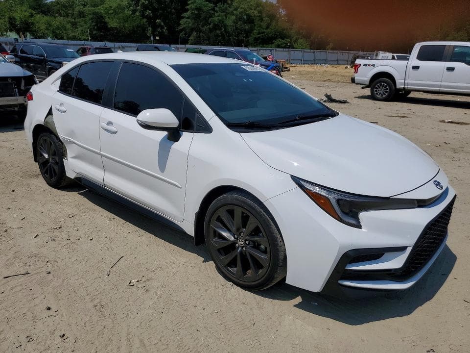 2023 TOYOTA COROLLA SE 4
