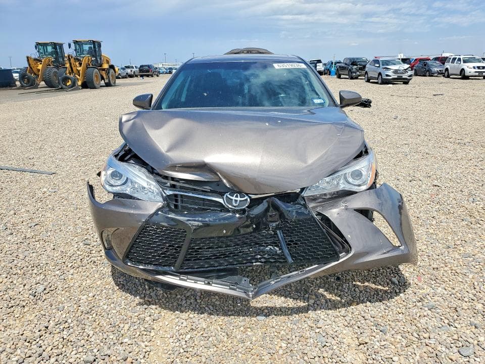 2017 TOYOTA CAMRY XSE 5