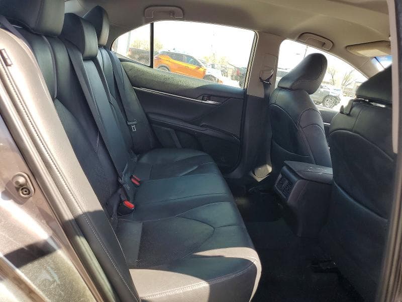 2019 TOYOTA CAMRY XSE 10