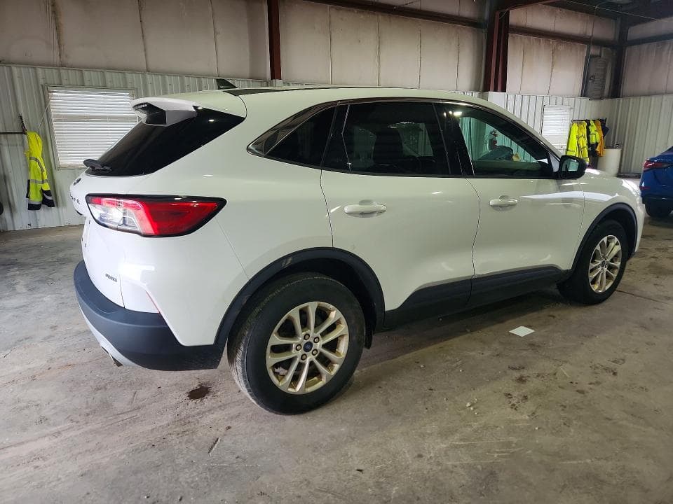 2022 FORD ESCAPE SE 3