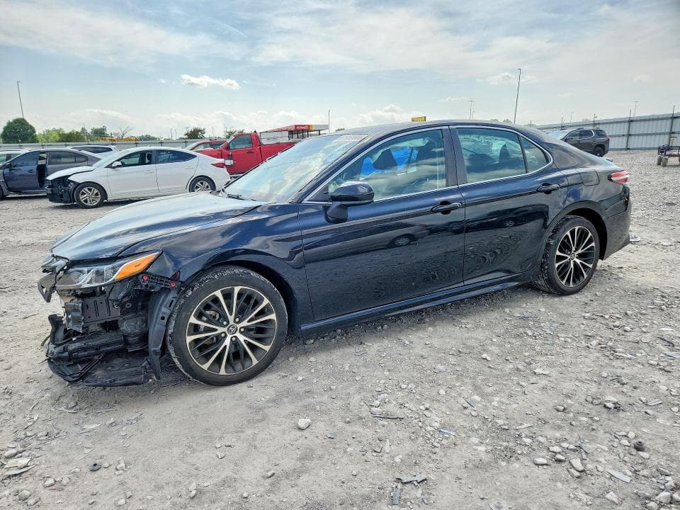 2019 TOYOTA CAMRY SE - 1