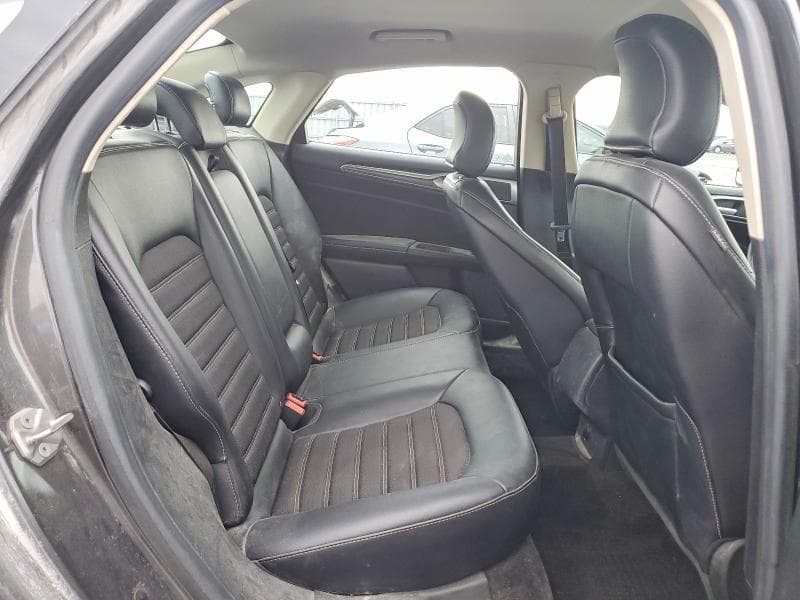 2017 FORD FUSION SE 10