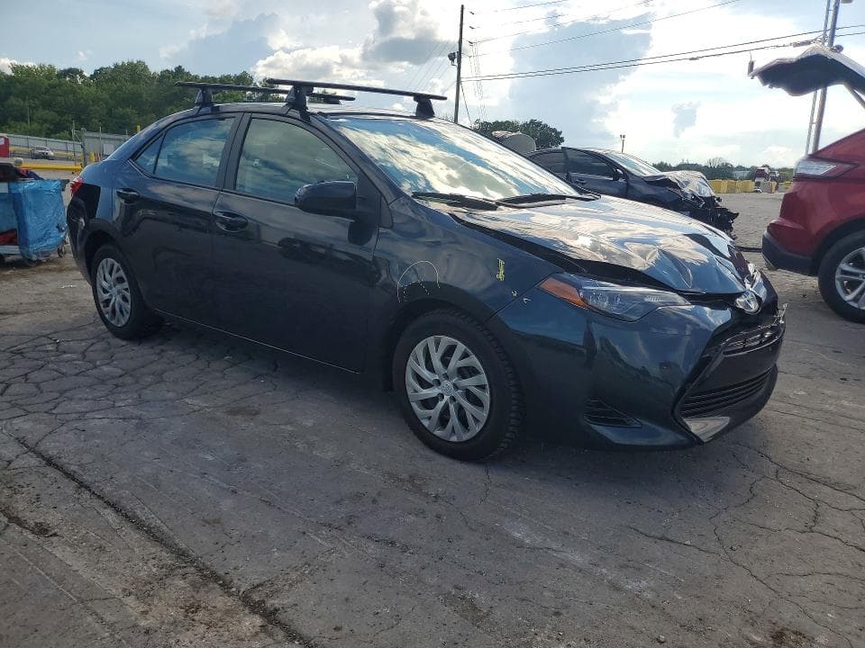2018 TOYOTA COROLLA LE 4