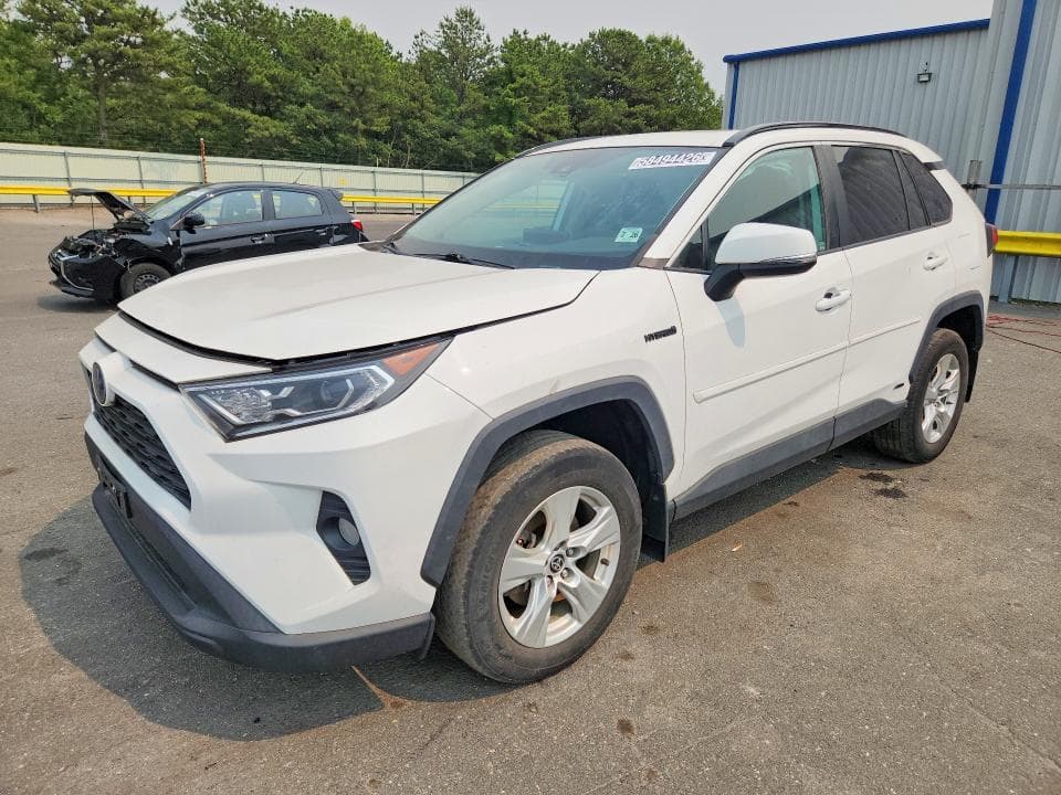 2021 TOYOTA RAV4 XLE - 1