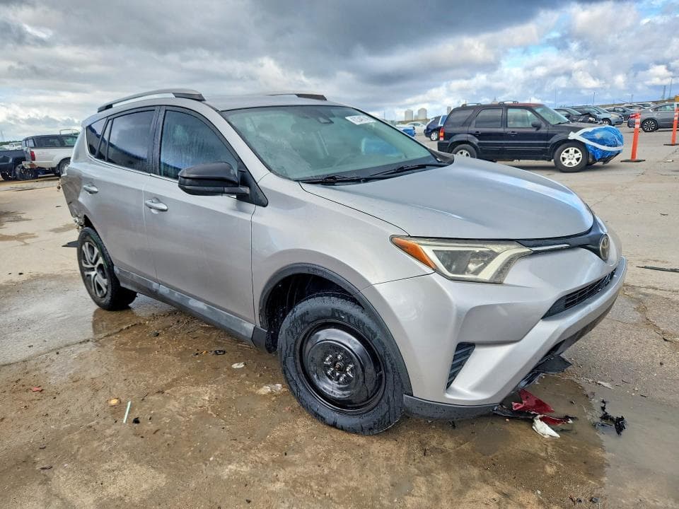 2017 TOYOTA RAV4 LE 4