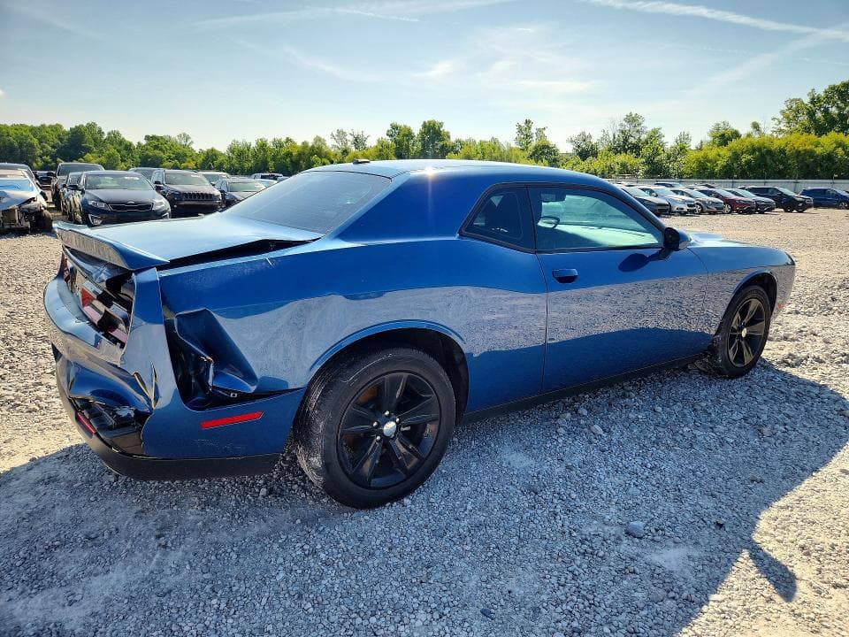 2022 DODGE CHALLENGER SXT 3