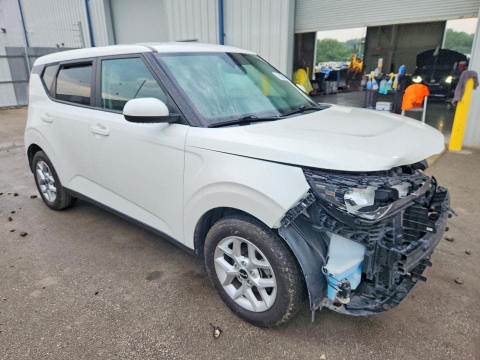 2024 KIA SOUL LX 4