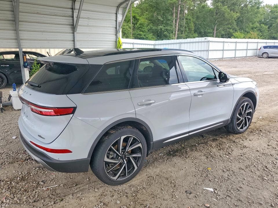 2025 LINCOLN CORSAIR RESERVE 3