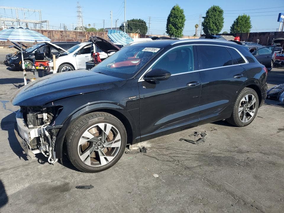 2022 AUDI E-TRON PREMIUM - 1