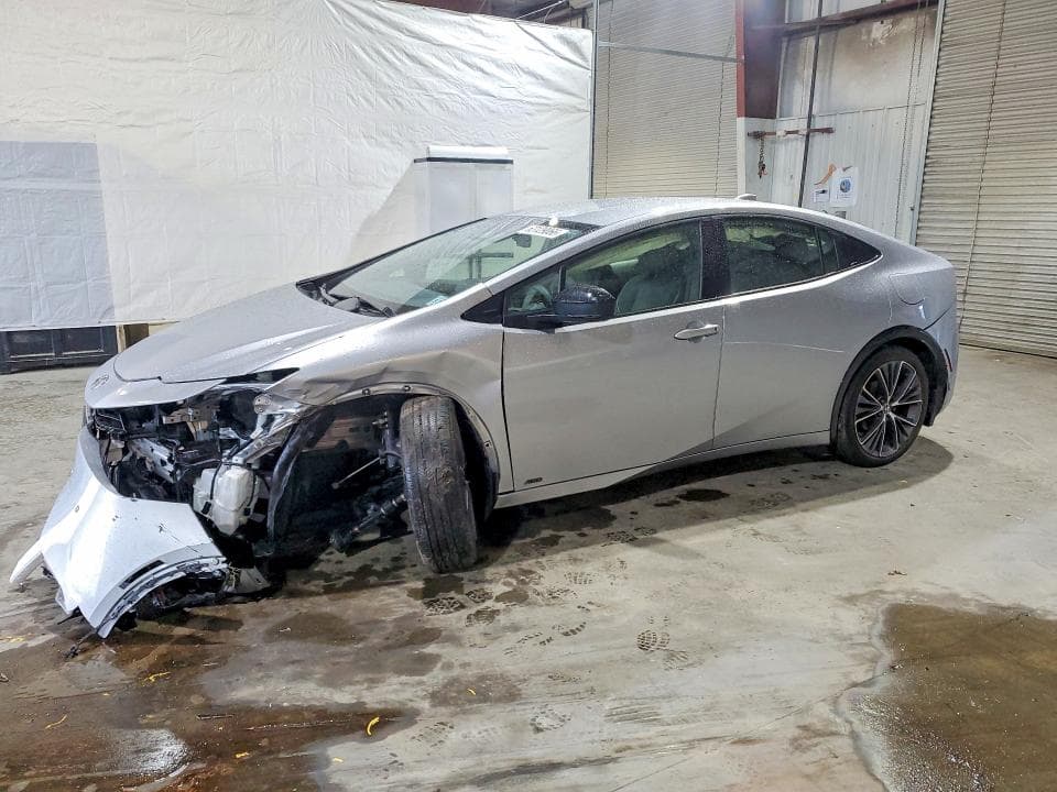 2024 TOYOTA PRIUS XLE - 1