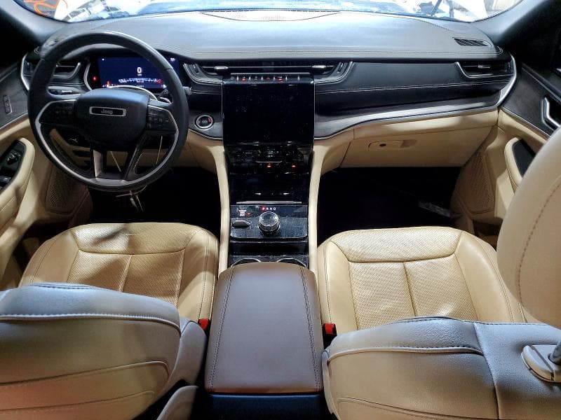 2023 JEEP GRAND CHEROKEE L LIMITED 8
