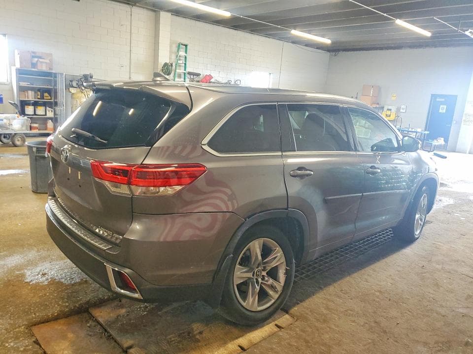 2019 TOYOTA HIGHLANDER LIMITED 3