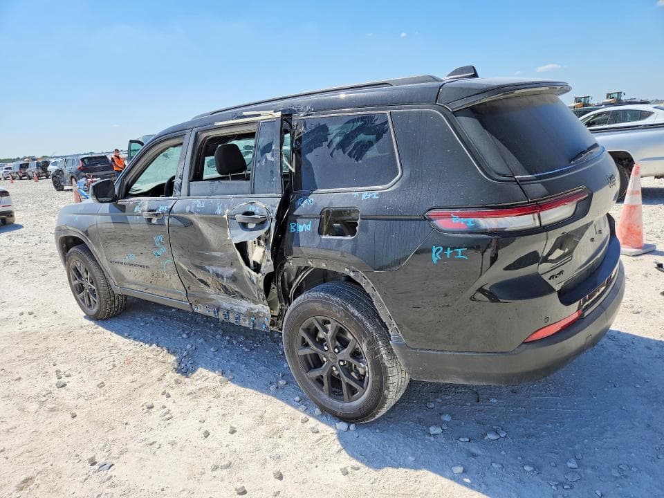 2025 JEEP GRAND CHEROKEE L LAREDO 2