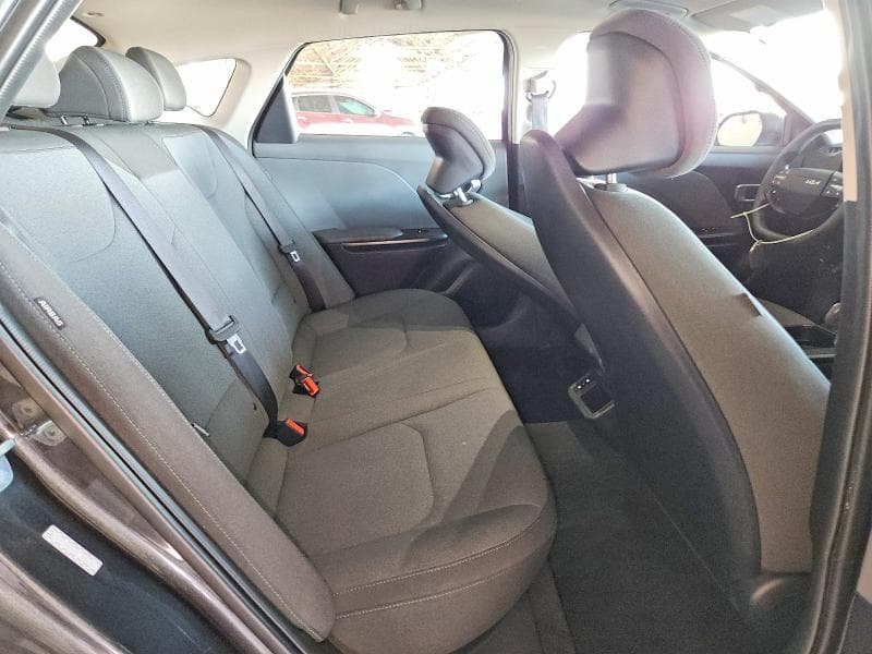 2025 KIA K4 LXS 10