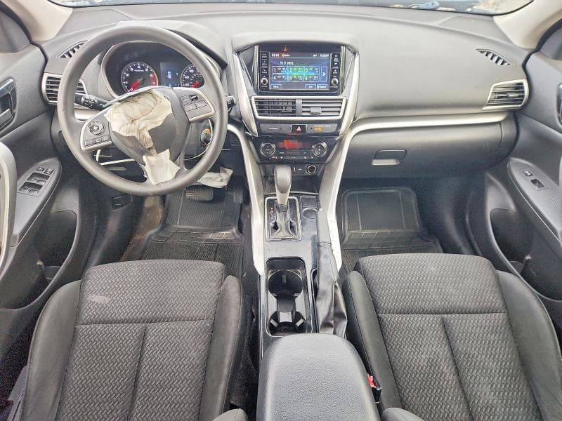 2020 MITSUBISHI ECLIPSE CROSS ES 8