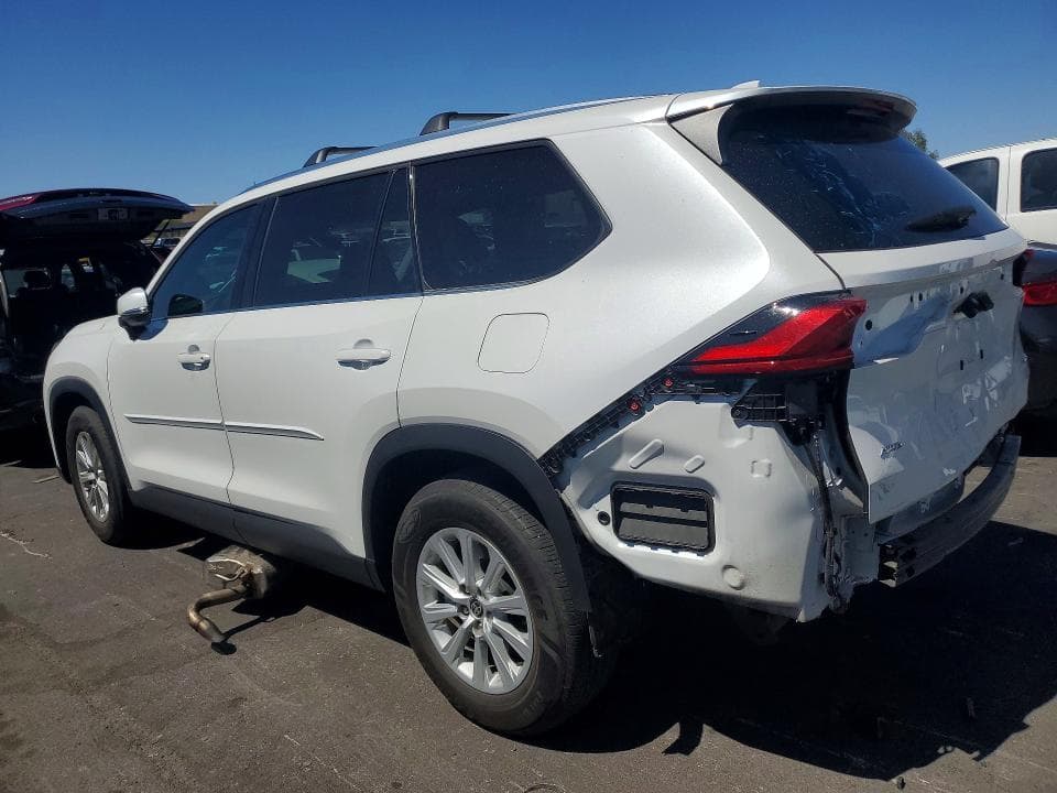 2024 TOYOTA GRAND HIGHLANDER XLE 2