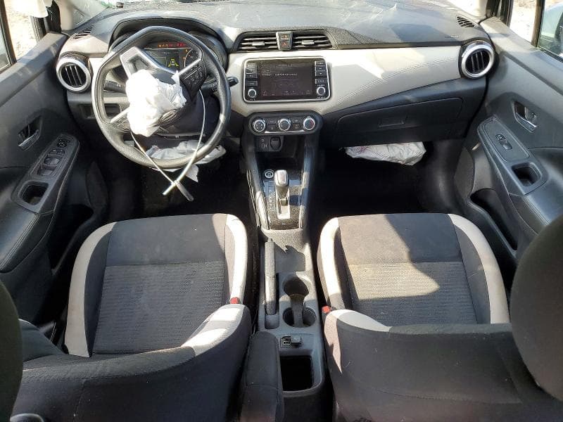 2020 NISSAN VERSA SV 8