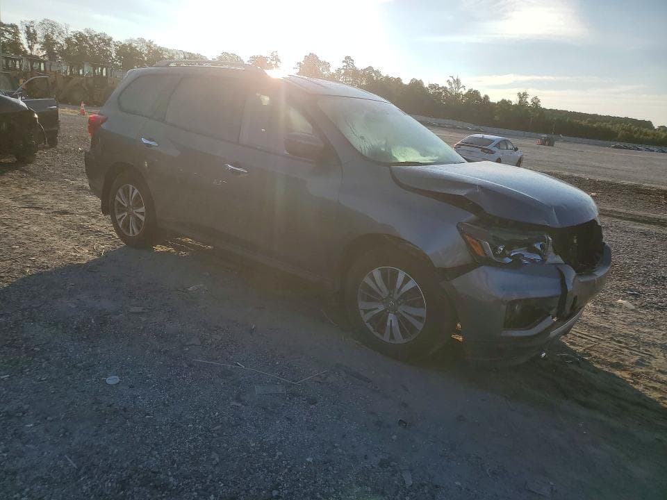 2017 NISSAN PATHFINDER SV 4
