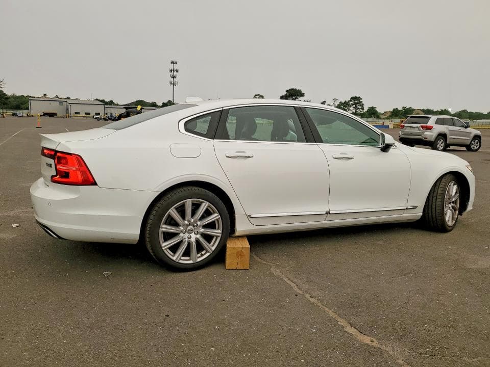 2018 VOLVO S90 T8 INSCRIPTION 3
