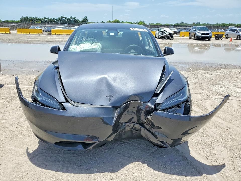 2026 TESLA MODEL 3 5