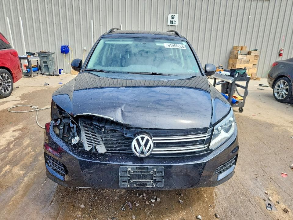 2017 VOLKSWAGEN TIGUAN S 5