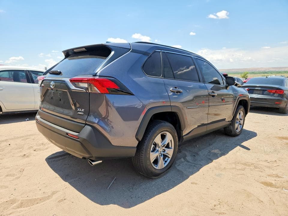 2025 TOYOTA RAV4 XLE XLE PRE 3
